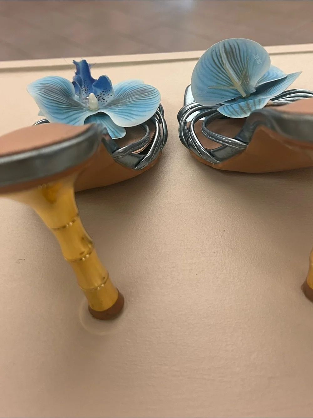 Blue Floral Slip-On Heeled Mules with Decorative Orchid Accent 39/8-8.5 - Picture 2 of 7